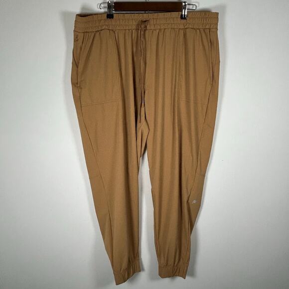 Fabletics The One Jogger in Quicksand, Sz XXL/1X - Picture 2 of 10